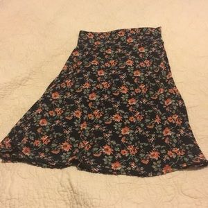 Medium (10-12)  LuLaRoe Azure skirt
